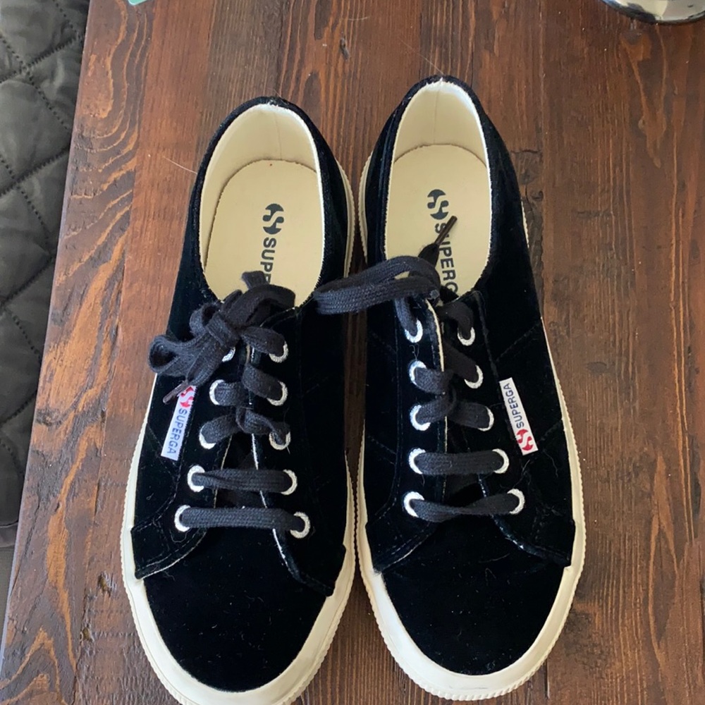 Cute velvet sneakers